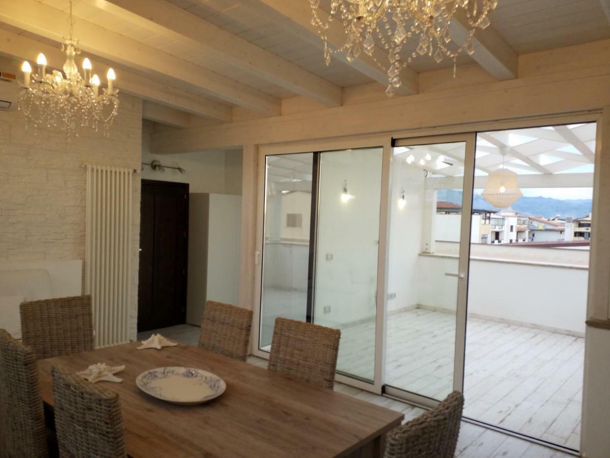 Mediterranean Apartments Capo dʼOrlando Eksteriør billede